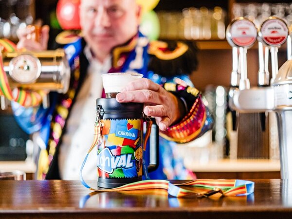 Proost! Laten we pullen 2 (002).jpg