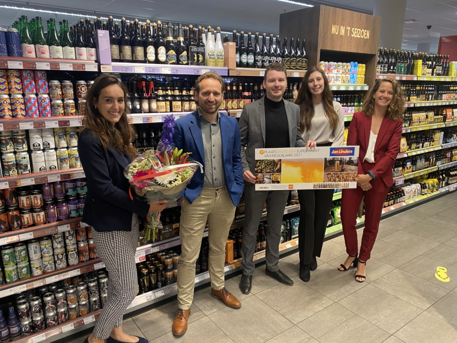 uitreiking-gfk-beste-bier-supermarkt-2021-aan-jan-linders.jpg