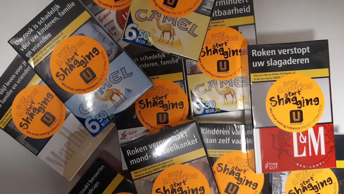 sigaretten-met-stickers-stop-tabak-verkoop-spar-university.jpg