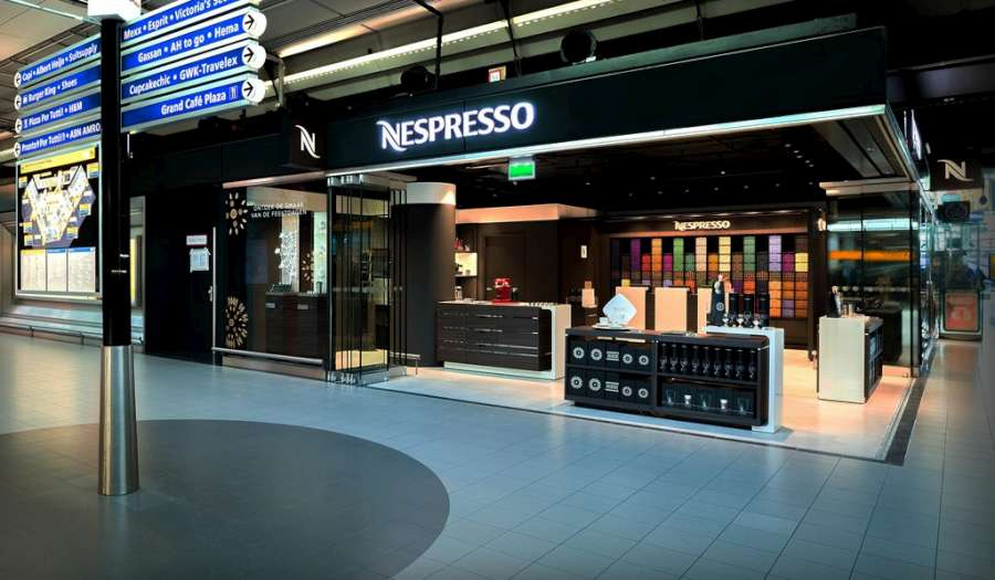 nespresso_schiphol_btq_exterieur2-a900x525.jpg