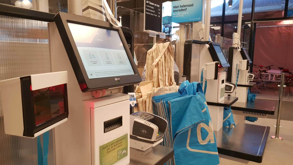 zelfscan AH Albert Heijn Bouwens afrekenen kassa.jpg