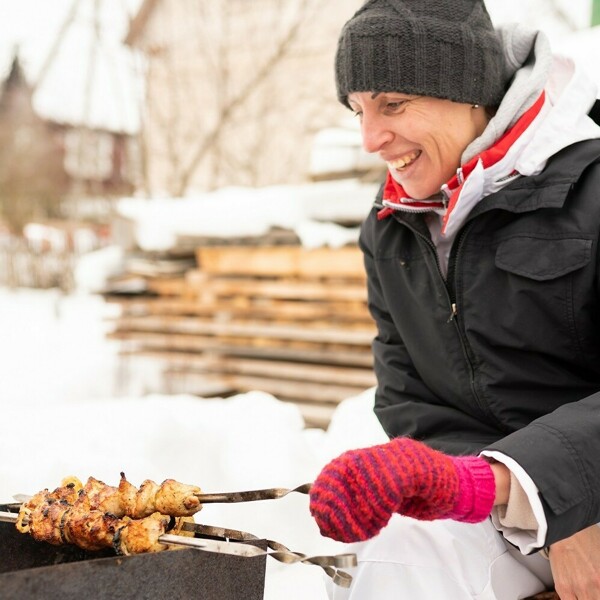 Dame op de winterbbq .jpg