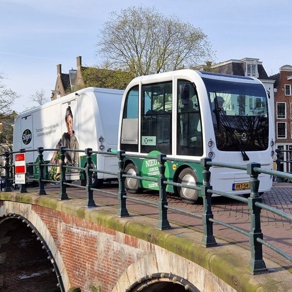 Sligro wegtrein, Gracht Amsterdam.jpg
