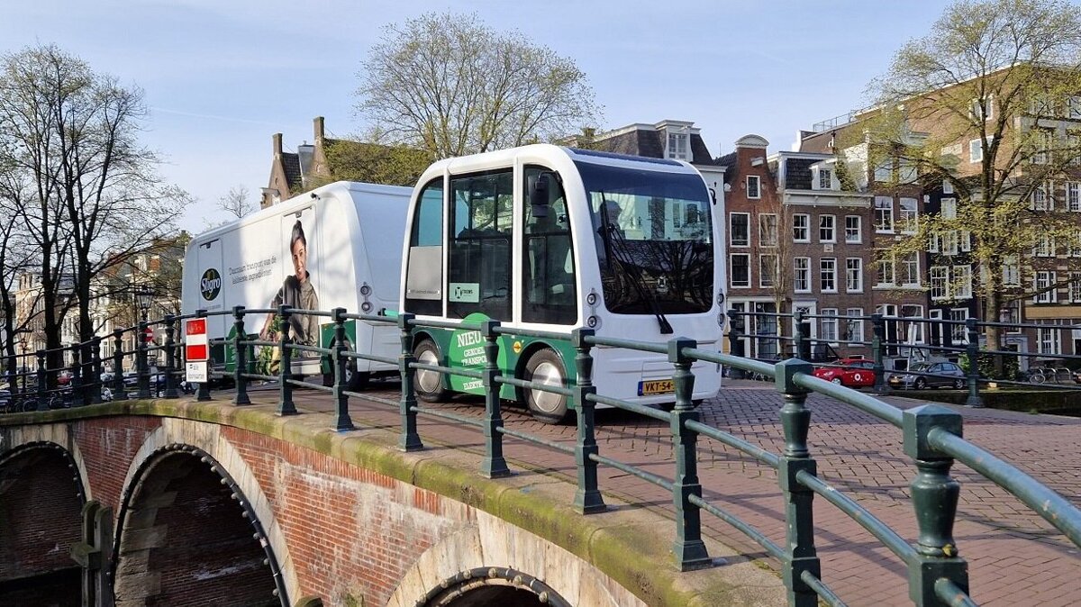 Sligro wegtrein, Gracht Amsterdam.jpg