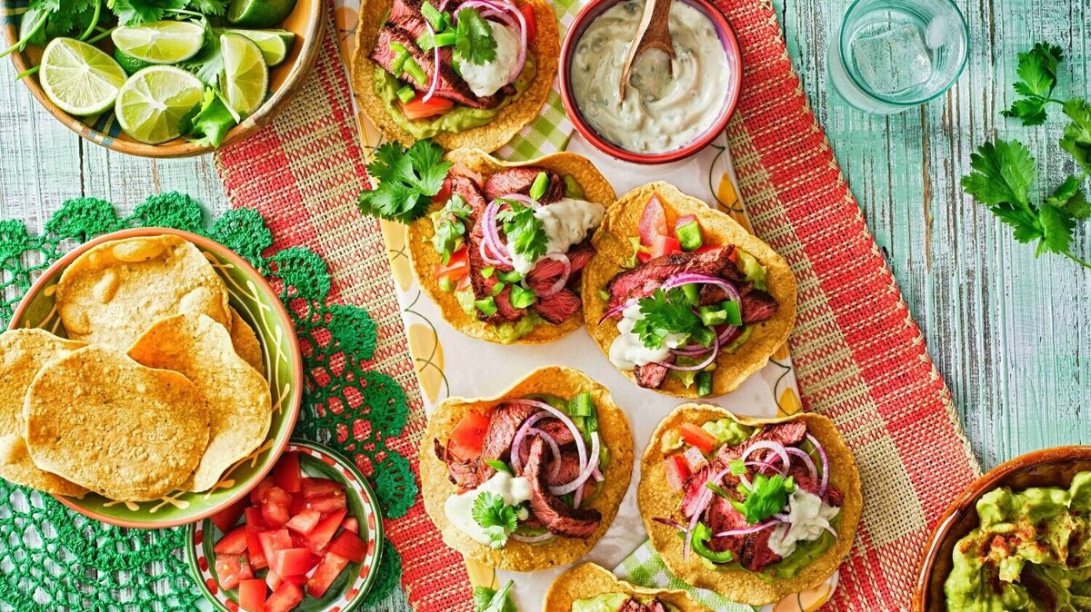 Mexicaanse-tostadas-met-jalapeno-Mayo-landscape-scaled.jpg