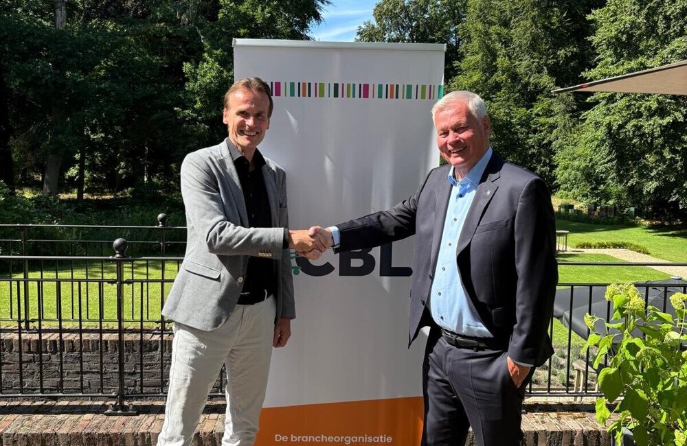 Voorzitterswissel Bert Roetert en Erik-Jan Mares