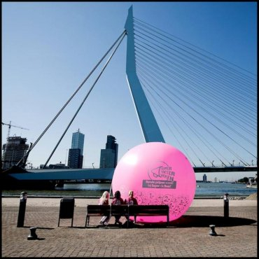 superbal_sdb_bij_erasmusbrug_large.jpg