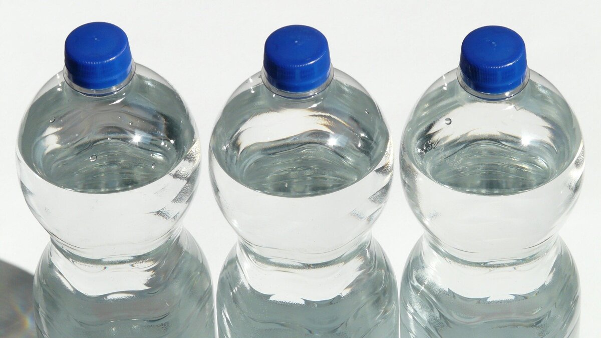 bottles-60479_1920.jpg