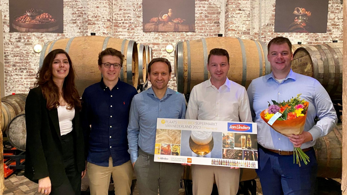 Jan Linders beste in bier groepsfoto.jpg