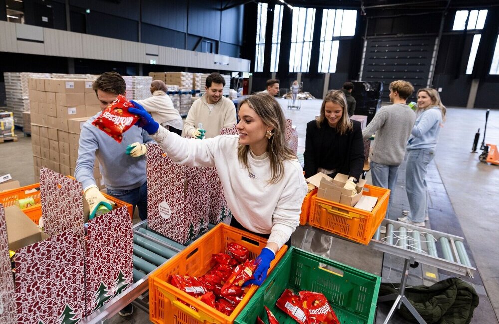 Close up team inpakken.jpg