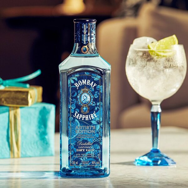 S5_ChristmasWrapped_ArtistEdition_35mm_1979 2.jpg